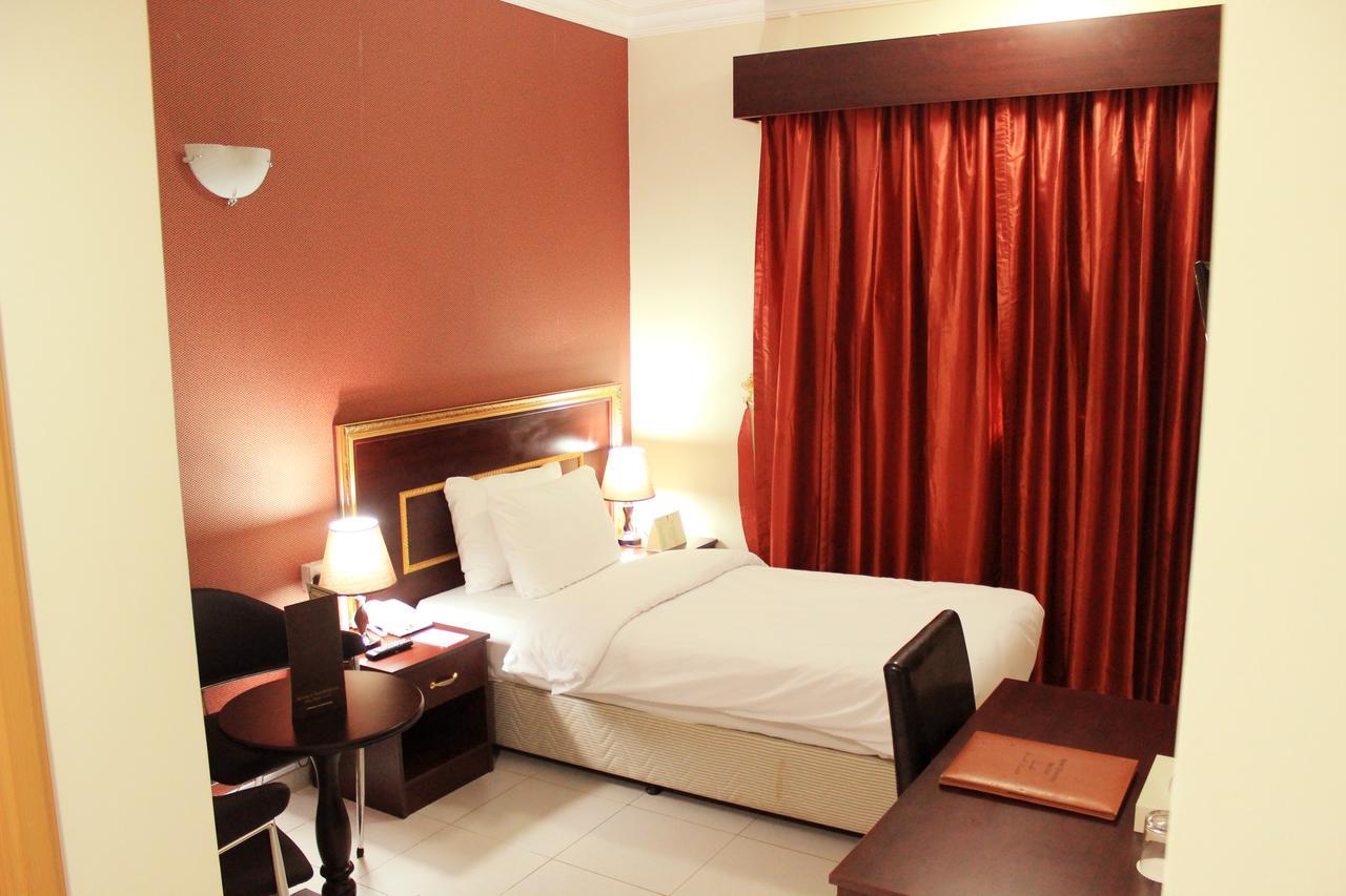 Montreal Naif Hotel Dubaj Zewnętrze zdjęcie