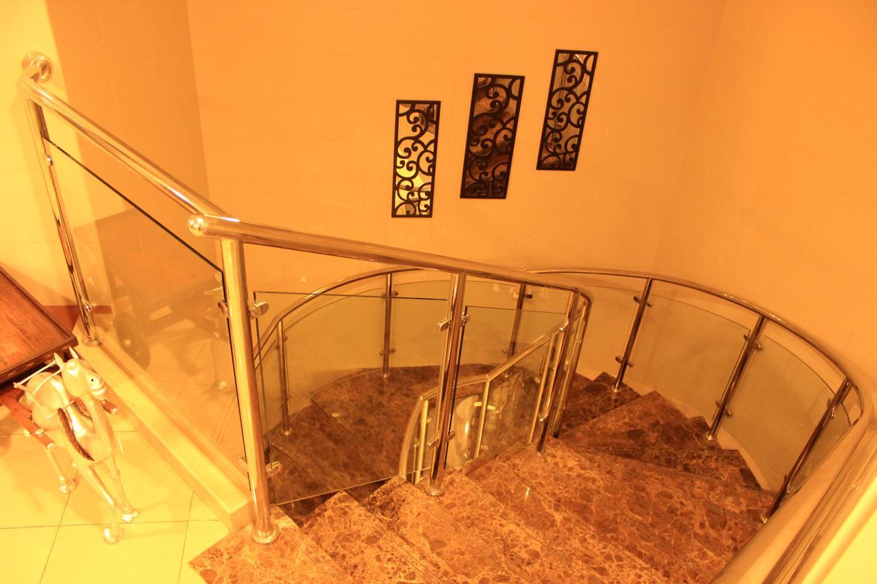 Montreal Naif Hotel Dubaj Zewnętrze zdjęcie